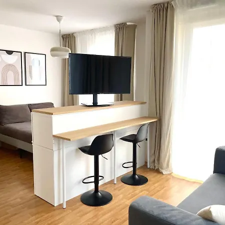 Le Charming Refuge, Paris, Parc Des Expositions